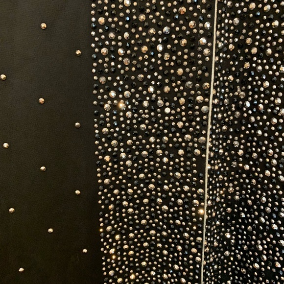 Black embezzled abaya Eid Abaya - Picture 2 of 7